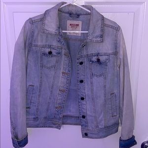 Women’s light washed denim jacket